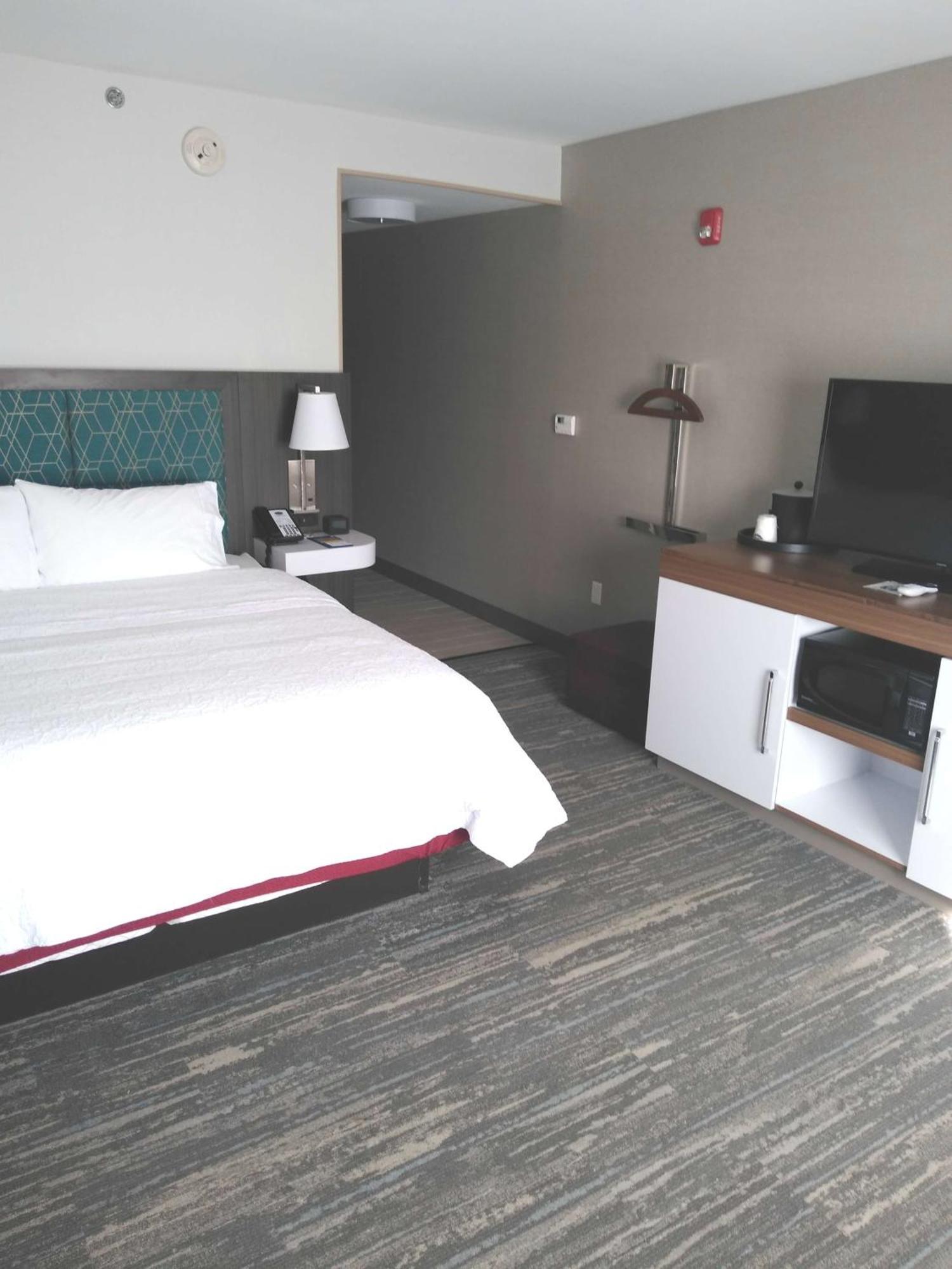 Hampton Inn By Hilton Paramus Exterior photo