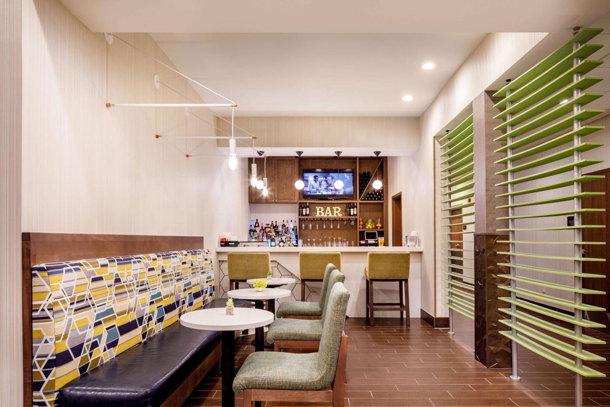 Hampton Inn By Hilton Paramus Exterior photo