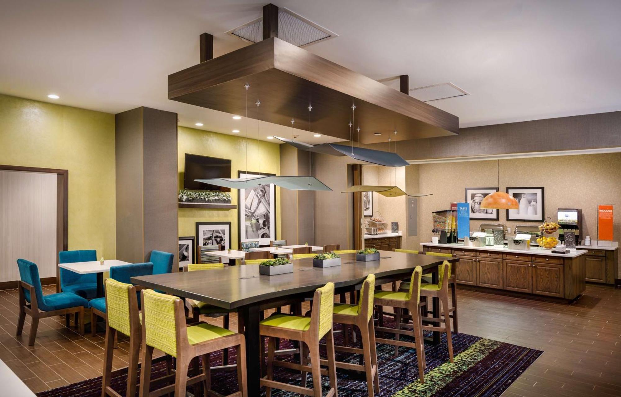 Hampton Inn By Hilton Paramus Exterior photo
