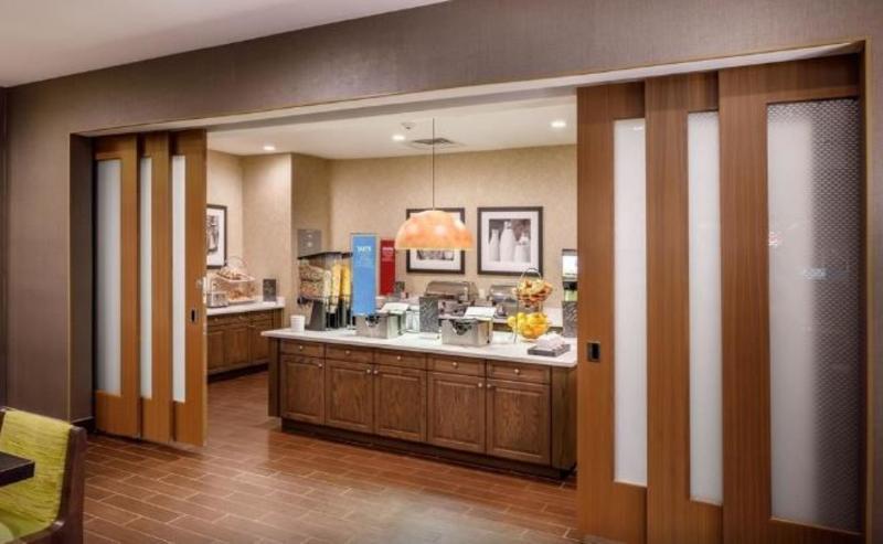 Hampton Inn By Hilton Paramus Exterior photo